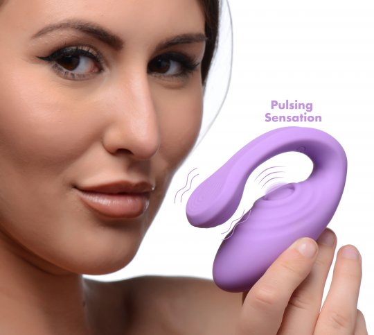 7X Pulse Pro Pulsating and Clit Stimulating Vibrator with Remote Control: Sex Toy Distributing 7X Pulse Pro Pulsating and Clit Stimulating Vibrator with Remote Control: Sex Toy Distributing